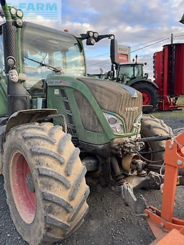 Fendt 516 profi plus - Traktor: 2 kép. Fendt 516 profi plus - Traktor: 2 kép.