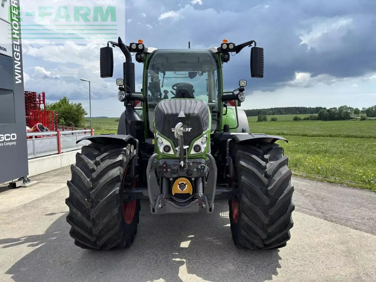 Fendt 516 vario profi+ fendtone ProfiPlus - Traktor: 2 kép. Fendt 516 vario profi+ fendtone ProfiPlus - Traktor: 2 kép.