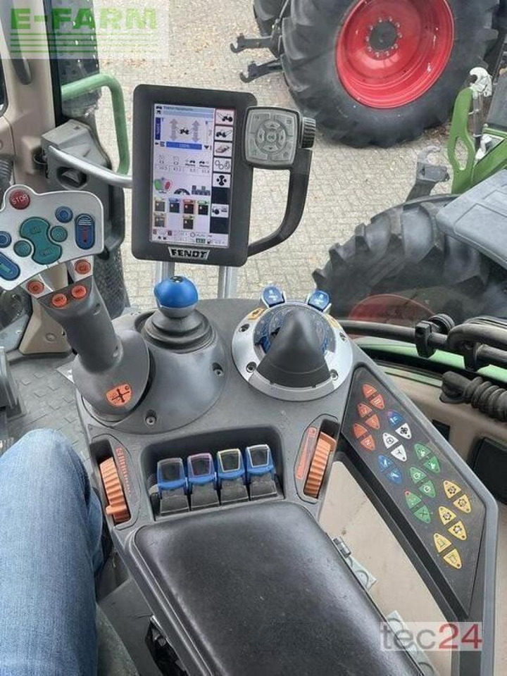 Fendt 516 vario scr profi Profi - Traktor: 3 kép. Fendt 516 vario scr profi Profi - Traktor: 3 kép.