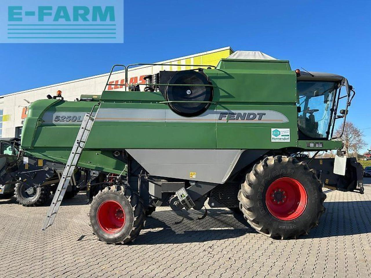Fendt 5250 l - Kombájn: 2 kép. Fendt 5250 l - Kombájn: 2 kép.