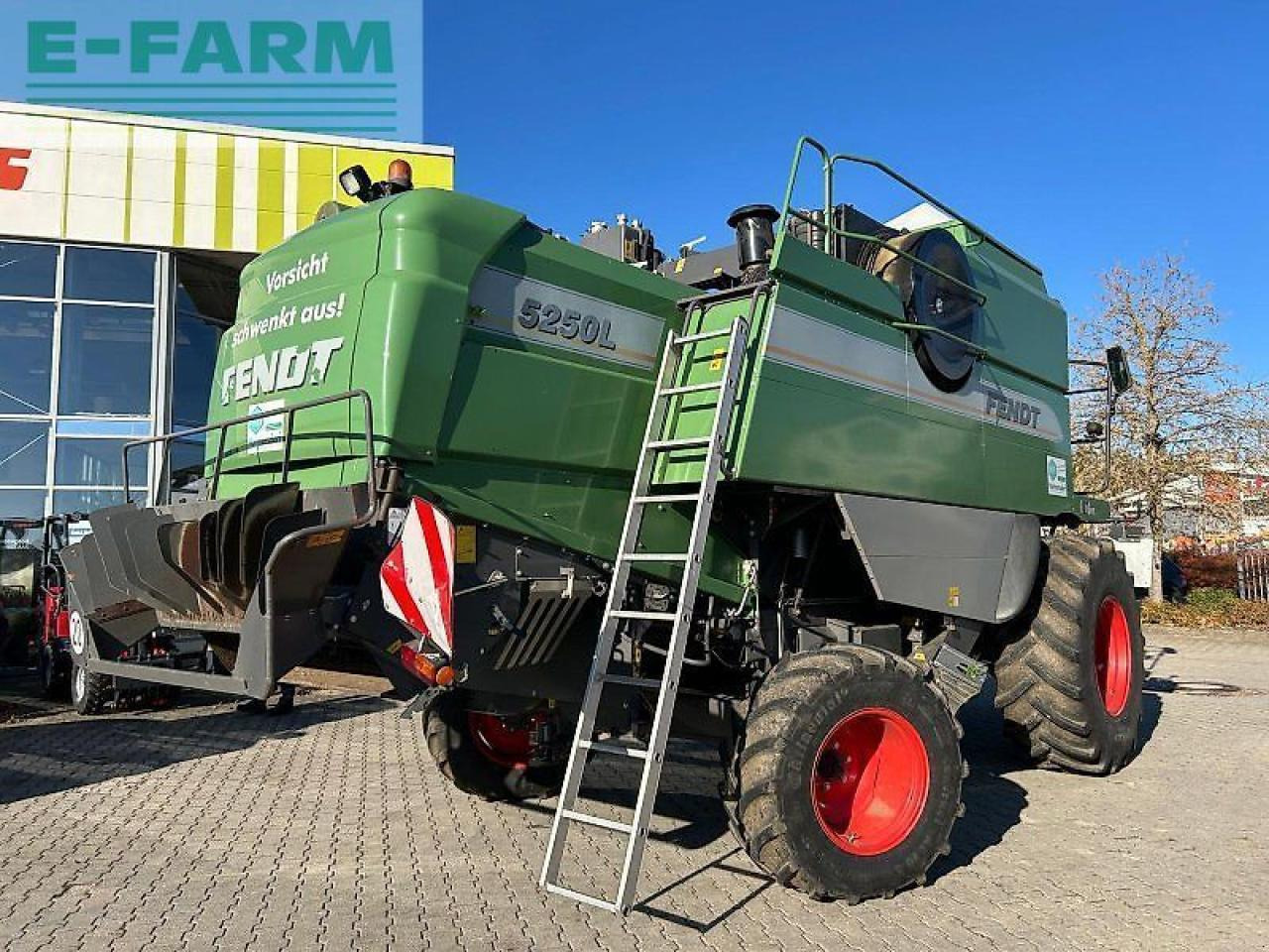 Fendt 5250 l - Kombájn: 3 kép. Fendt 5250 l - Kombájn: 3 kép.