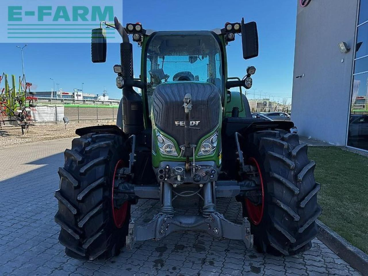 Fendt 716 vario s4 profi plus + gps rtk trimble ProfiPlus - Traktor: 2 kép. Fendt 716 vario s4 profi plus + gps rtk trimble ProfiPlus - Traktor: 2 kép.