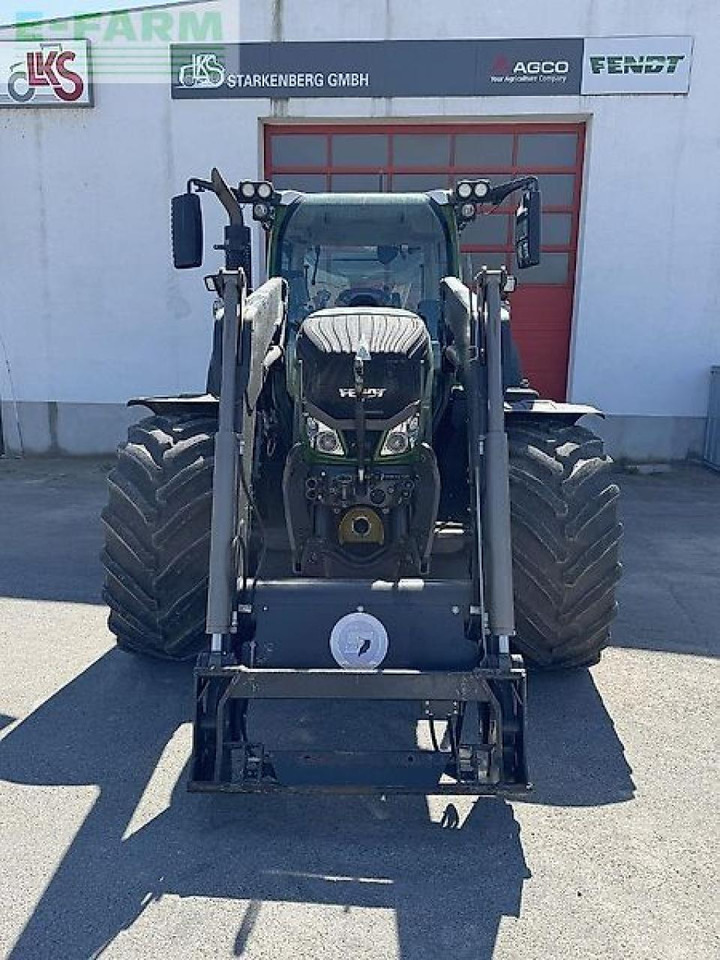 Traktor Fendt 718 s4 profi+: 8 kép. Traktor Fendt 718 s4 profi+: 8 kép.