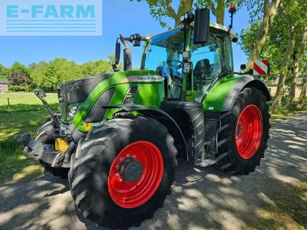 Fendt 718 s4 profi plus 3400h ( 720 722 724 ) - Traktor: 2 kép. Fendt 718 s4 profi plus 3400h ( 720 722 724 ) - Traktor: 2 kép.