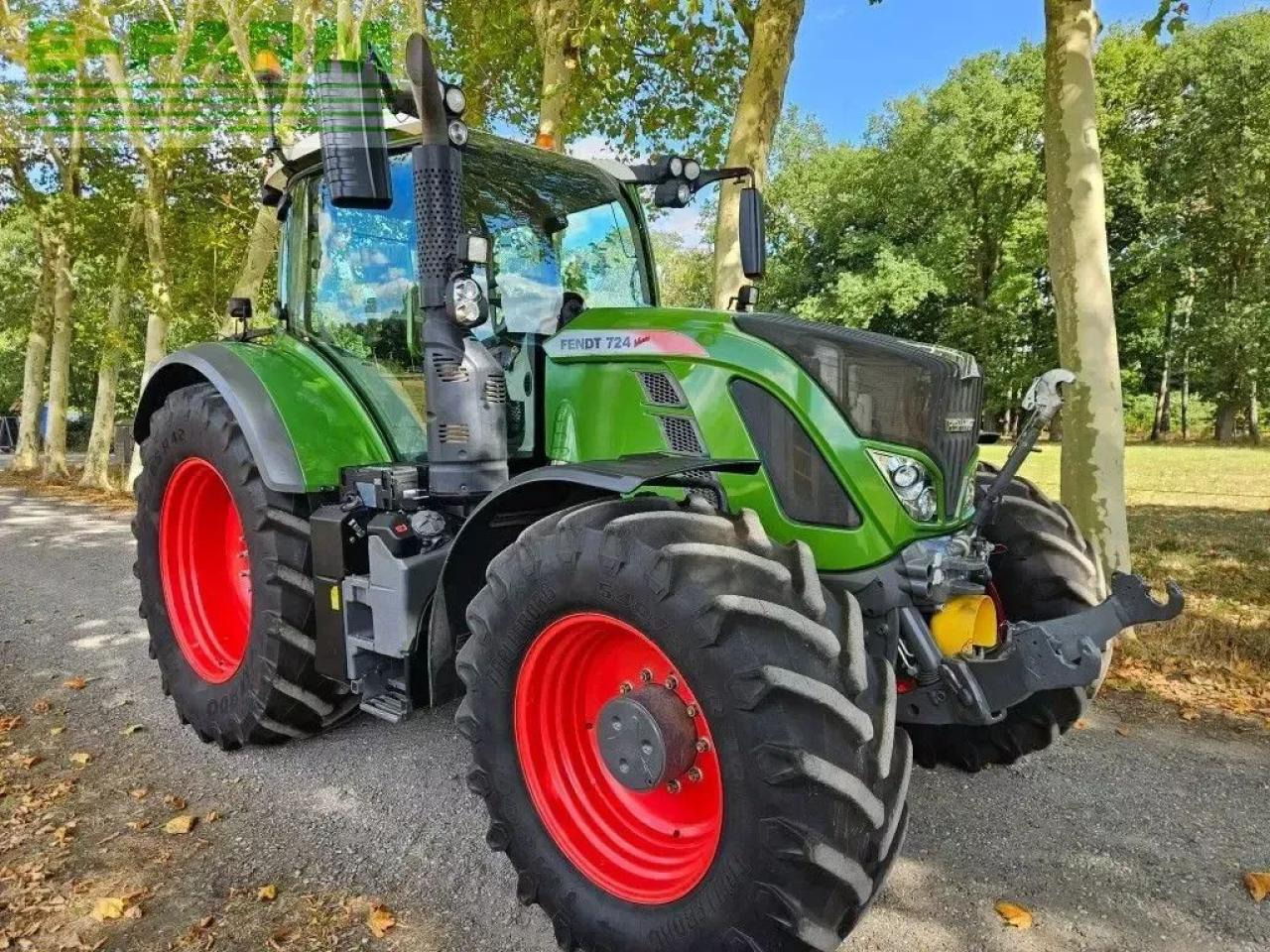 Fendt 724 s4 profi plus (718 720 722 ) - Traktor: 2 kép. Fendt 724 s4 profi plus (718 720 722 ) - Traktor: 2 kép.