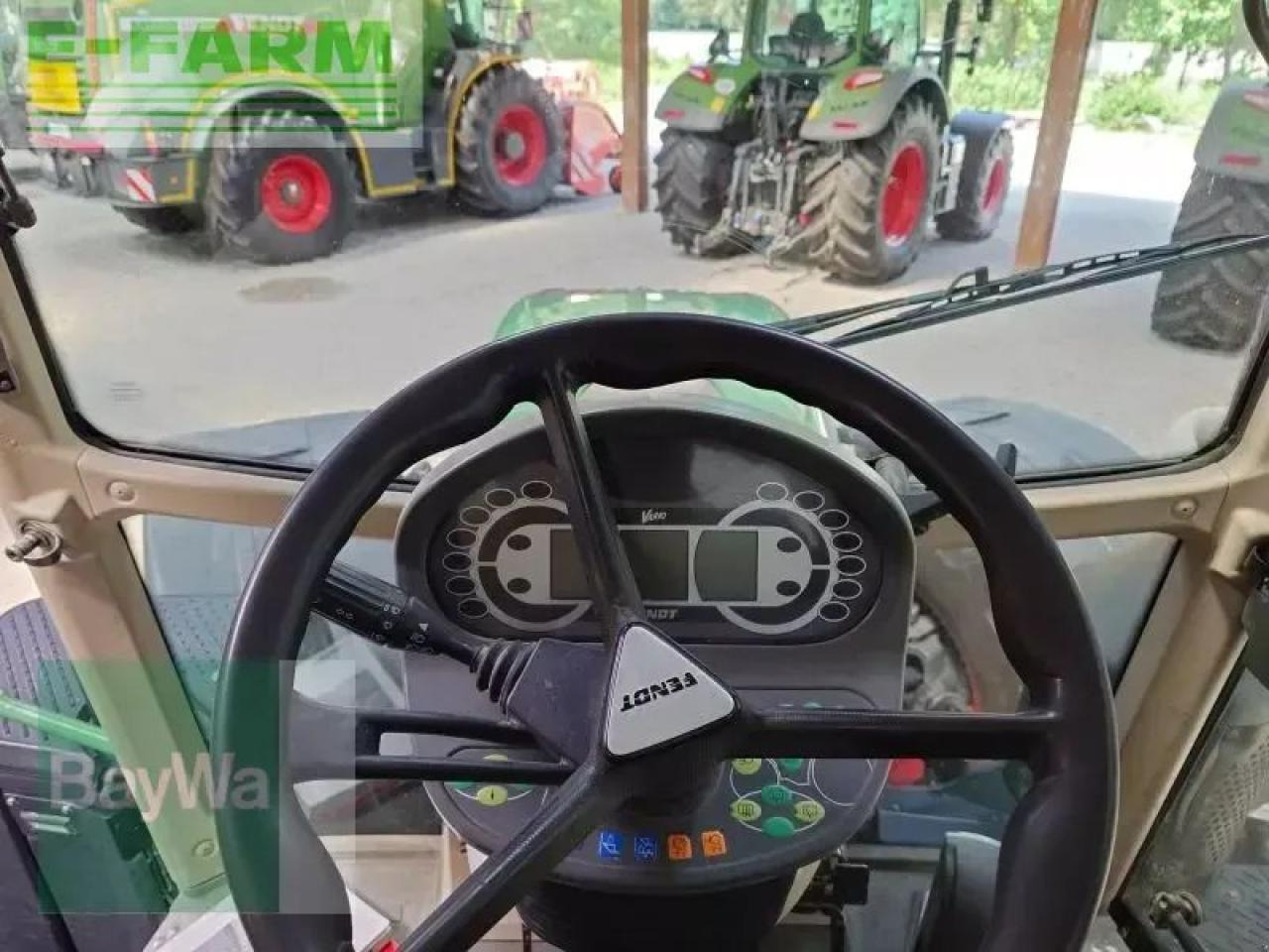 Traktor Fendt 724 scr profi plus: 12 kép. Traktor Fendt 724 scr profi plus: 12 kép.