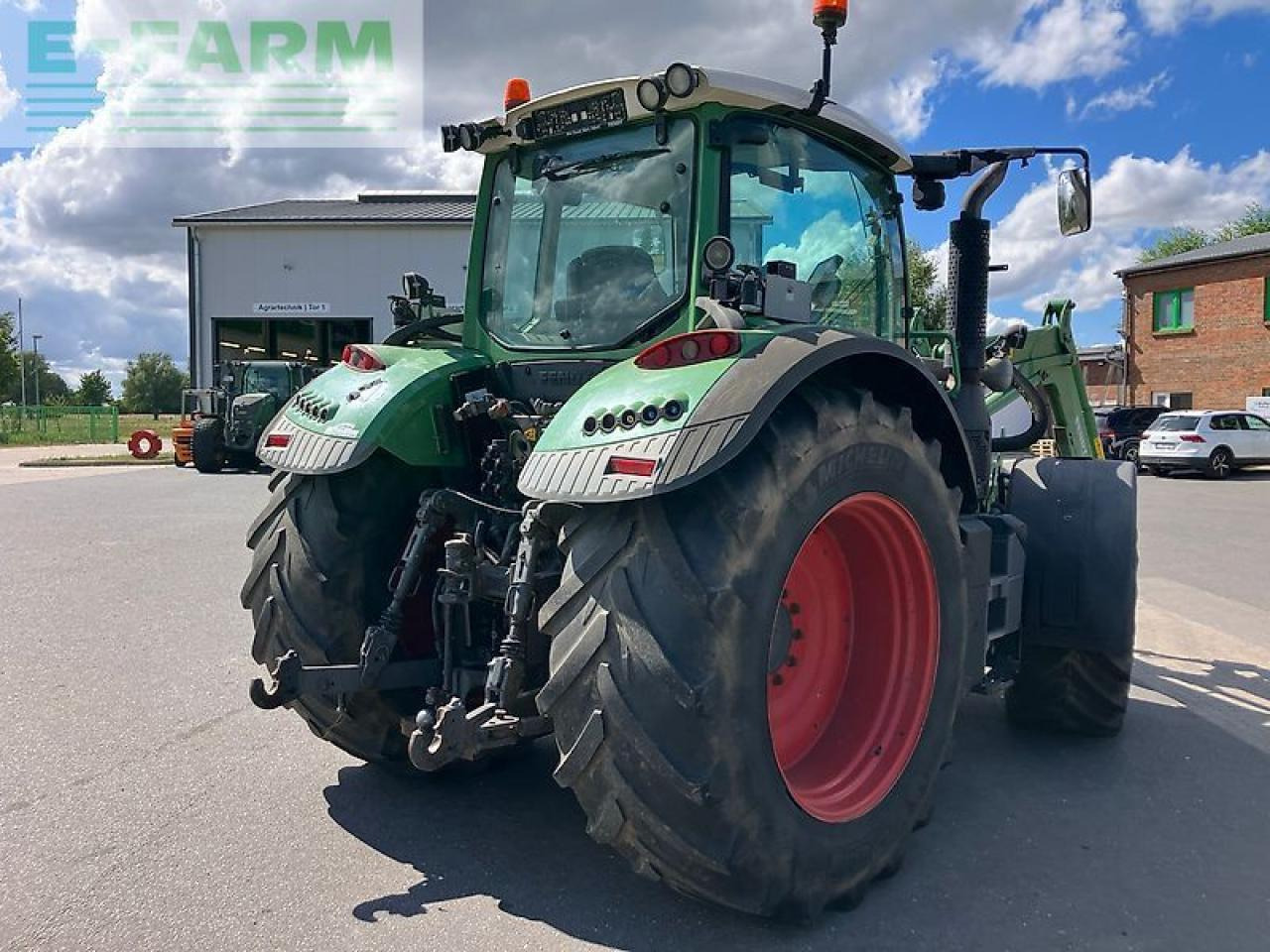 Traktor Fendt 724 scr, profi plus, fh,fzw,fl: 8 kép. Traktor Fendt 724 scr, profi plus, fh,fzw,fl: 8 kép.