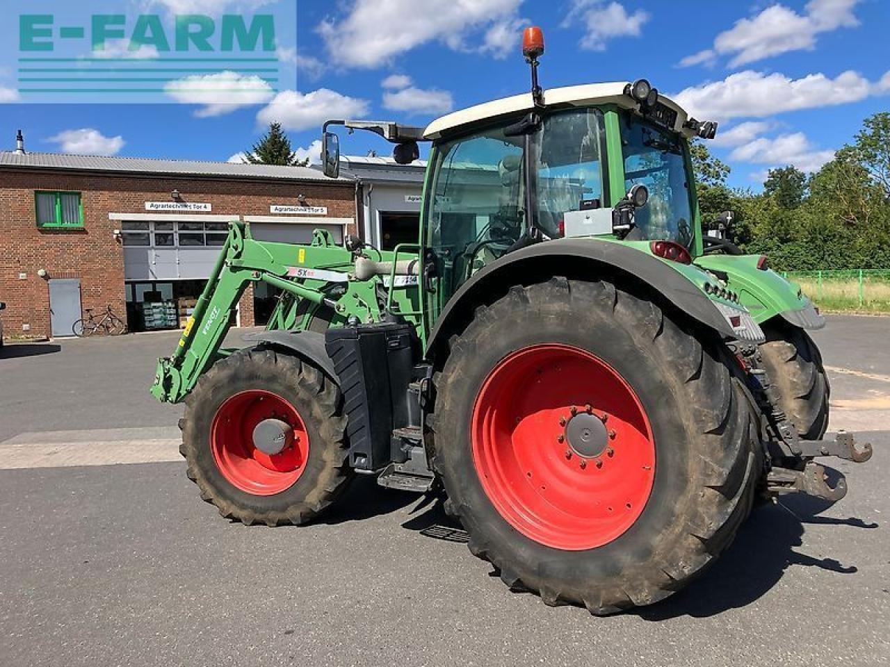 Traktor Fendt 724 scr, profi plus, fh,fzw,fl: 18 kép. Traktor Fendt 724 scr, profi plus, fh,fzw,fl: 18 kép.