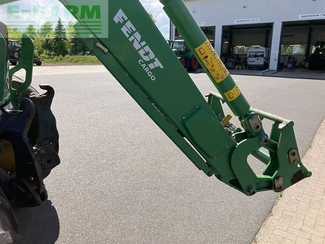 Traktor Fendt 724 scr, profi plus, fh,fzw,fl: 23 kép. Traktor Fendt 724 scr, profi plus, fh,fzw,fl: 23 kép.