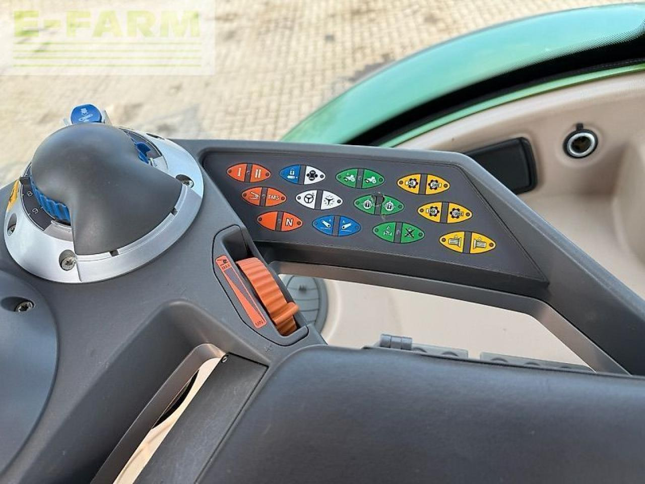 Traktor Fendt 724 vario: 17 kép.