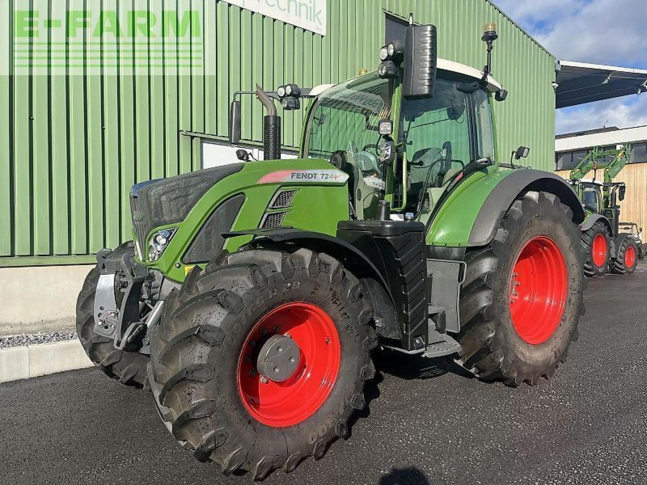 Fendt 724 vario - Traktor: 1 kép. Fendt 724 vario - Traktor: 1 kép.