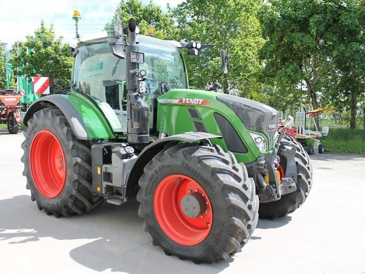 Fendt 724 vario gen6 power plus PowerPlus - Traktor: 4 kép. Fendt 724 vario gen6 power plus PowerPlus - Traktor: 4 kép.