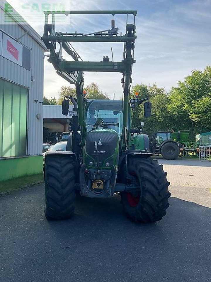 Fendt 724 vario gen6 powerplus PowerPlus - Traktor: 2 kép. Fendt 724 vario gen6 powerplus PowerPlus - Traktor: 2 kép.