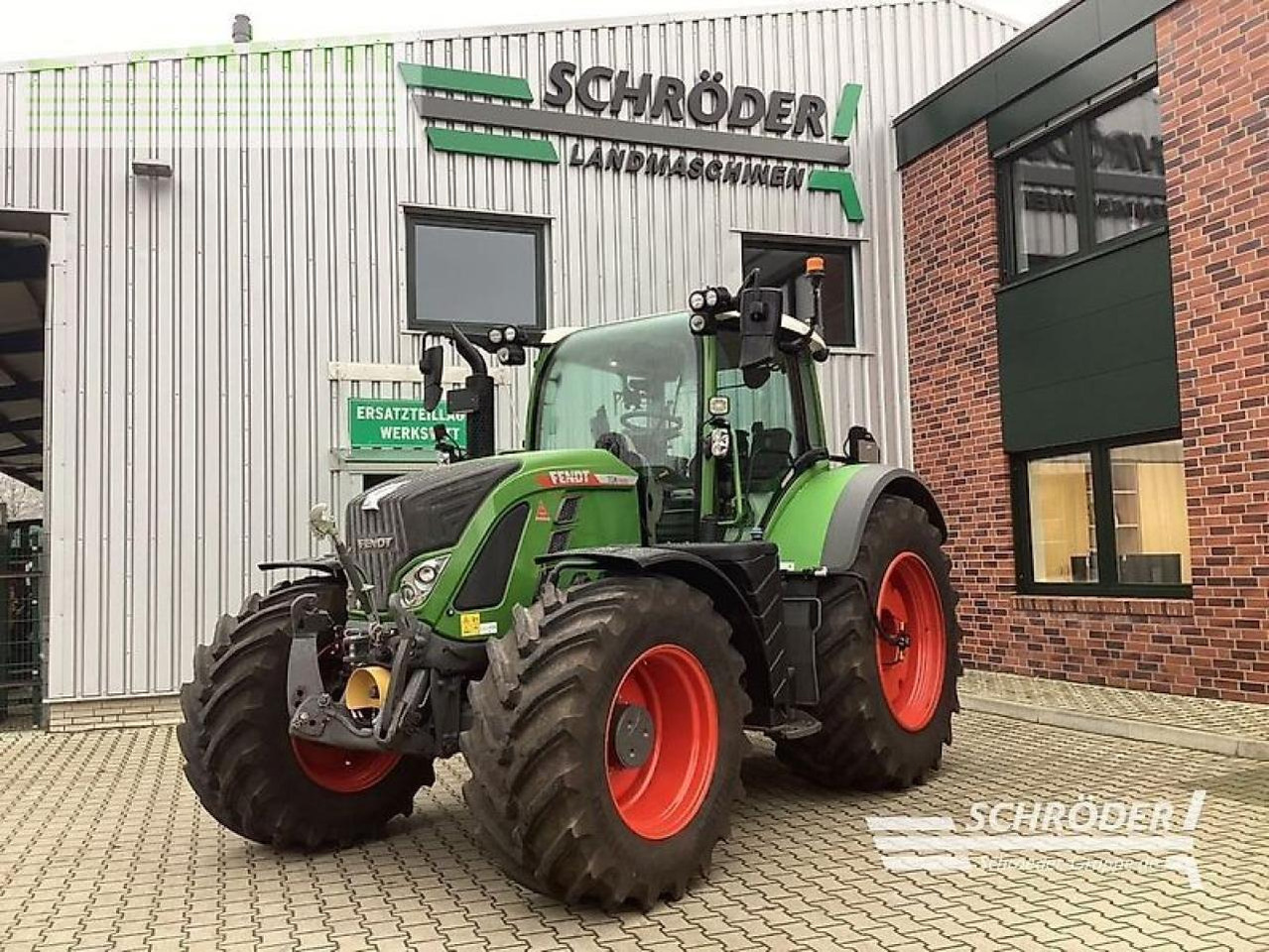 Fendt 724 vario gen6 profi plus ProfiPlus - Traktor: 1 kép. Fendt 724 vario gen6 profi plus ProfiPlus - Traktor: 1 kép.