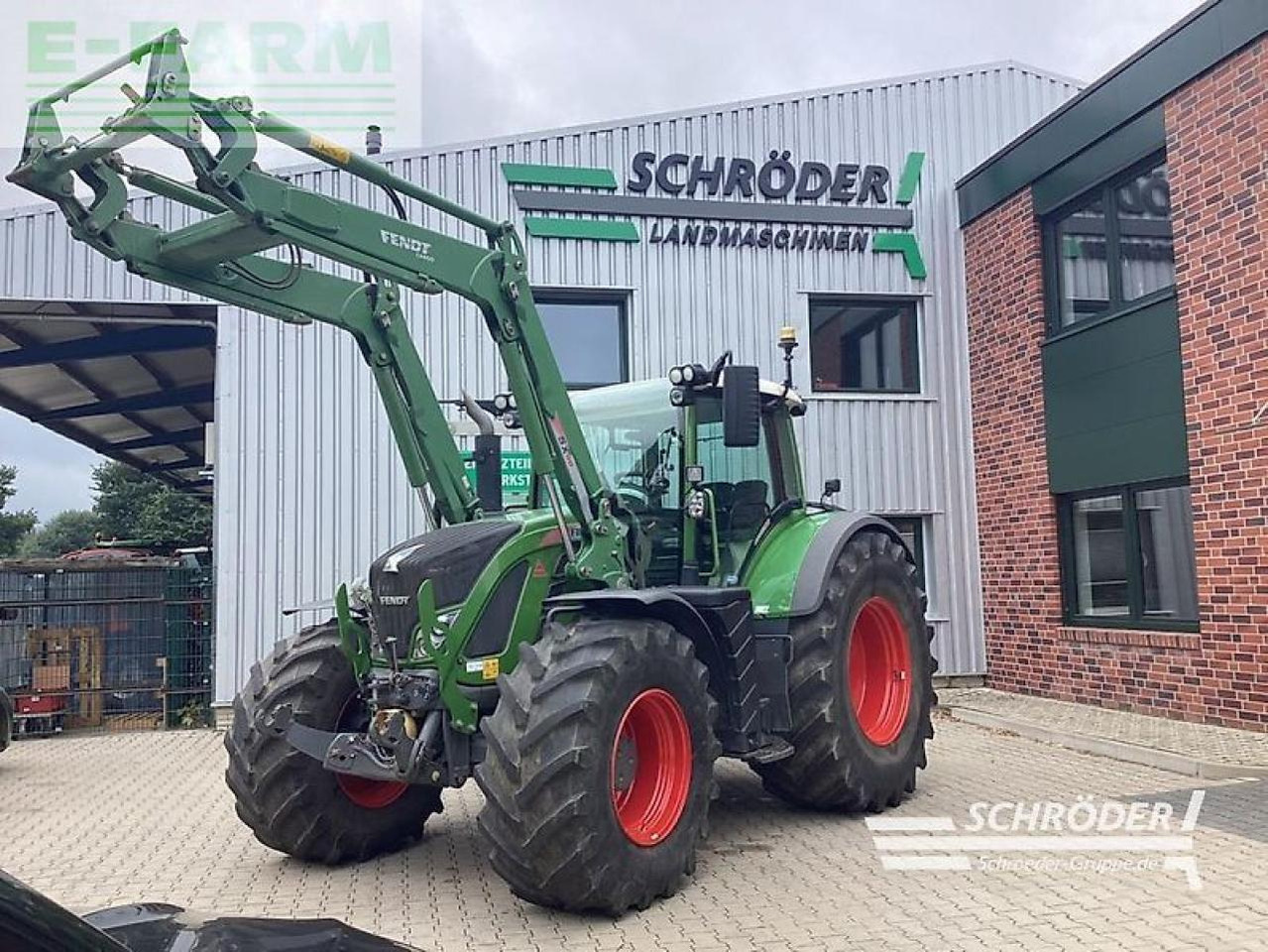 Fendt 724 vario s4 profi plus ProfiPlus - Traktor: 1 kép. Fendt 724 vario s4 profi plus ProfiPlus - Traktor: 1 kép.