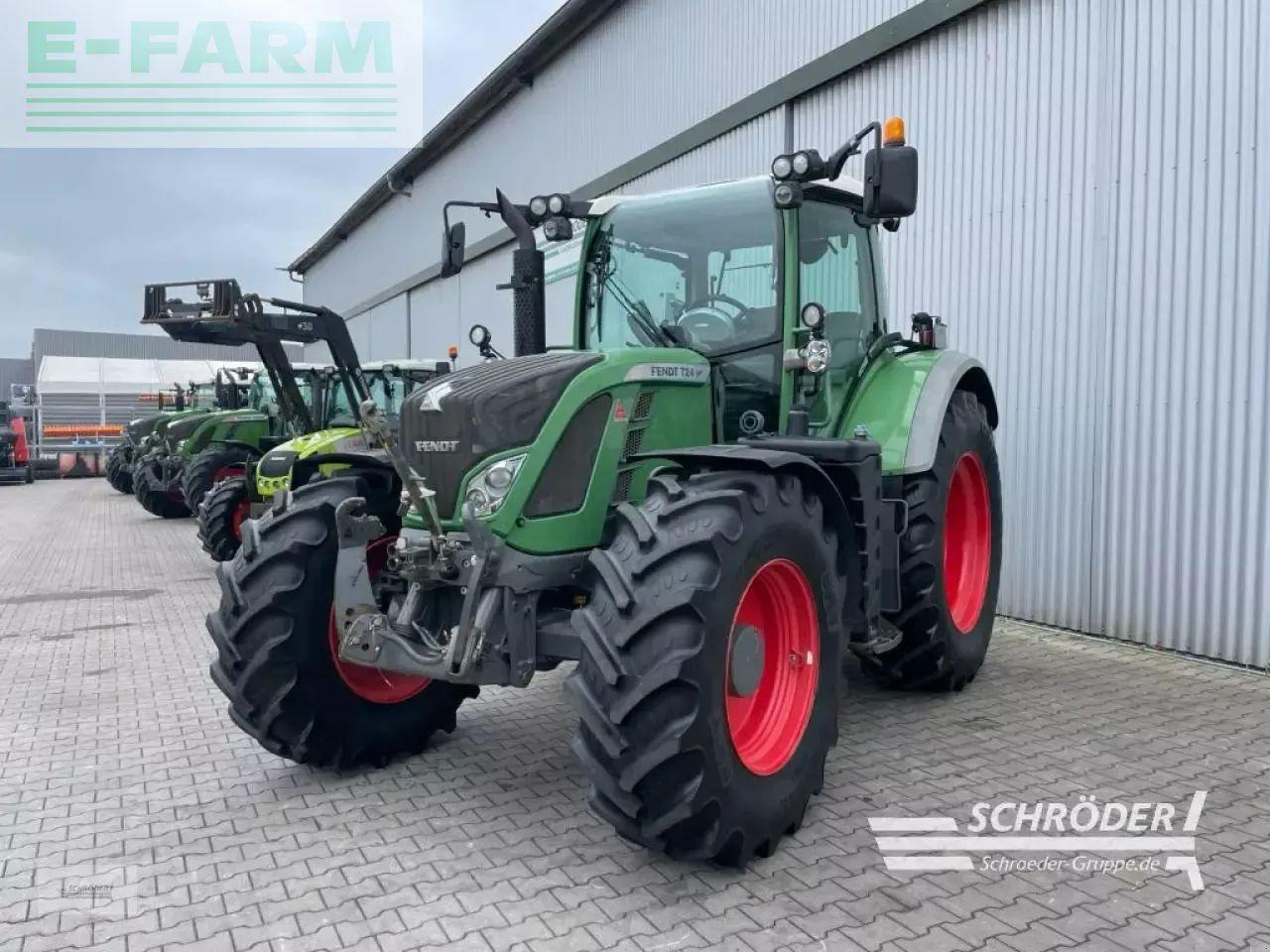 Fendt 724 vario scr profi Profi - Traktor: 5 kép. Fendt 724 vario scr profi Profi - Traktor: 5 kép.