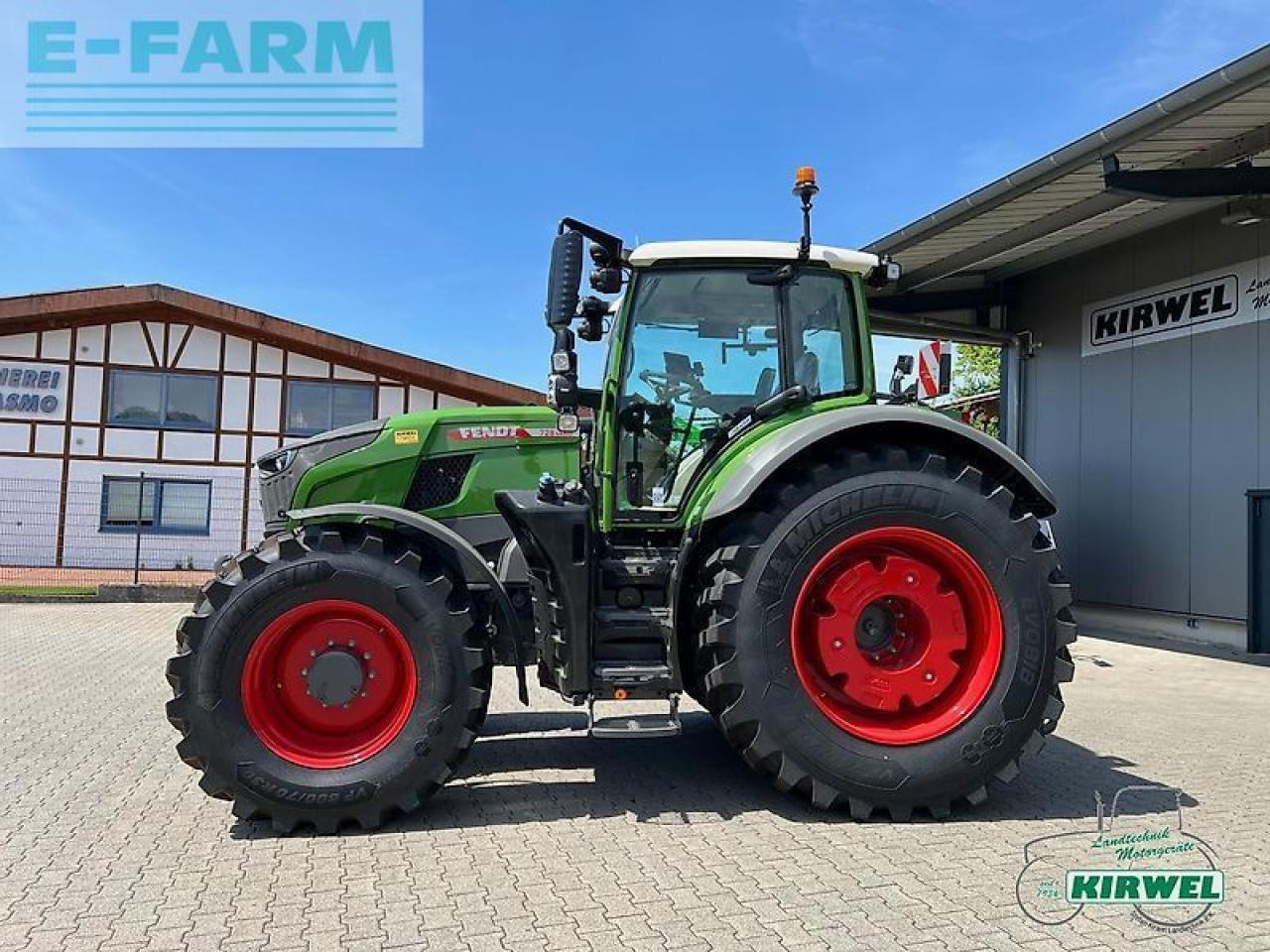 Fendt 728 vario gen7 - Traktor: 3 kép. Fendt 728 vario gen7 - Traktor: 3 kép.