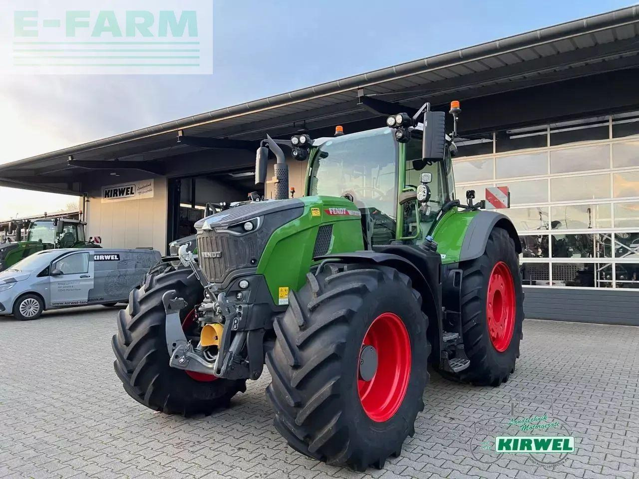 Fendt 728 vario gen7 - Traktor: 2 kép. Fendt 728 vario gen7 - Traktor: 2 kép.