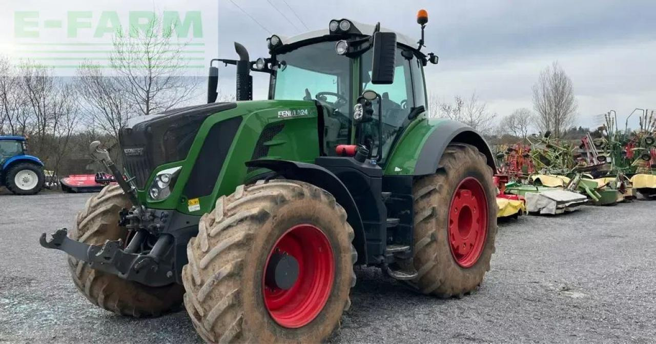 Fendt 824 vario profi + ProfiPlus - Traktor: 2 kép. Fendt 824 vario profi + ProfiPlus - Traktor: 2 kép.