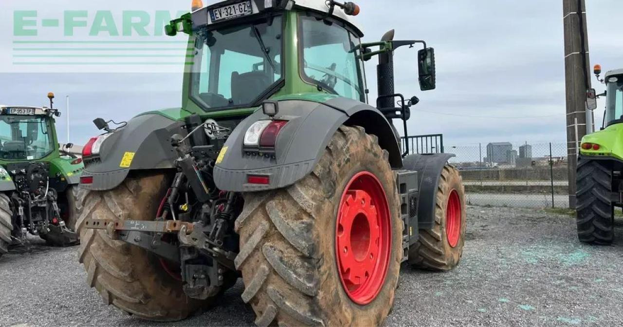 Fendt 824 vario profi + ProfiPlus - Traktor: 3 kép. Fendt 824 vario profi + ProfiPlus - Traktor: 3 kép.