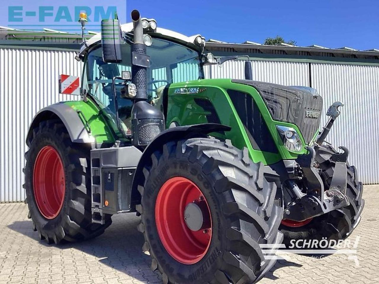 Fendt 824 vario s4 profi plus ProfiPlus - Traktor: 4 kép. Fendt 824 vario s4 profi plus ProfiPlus - Traktor: 4 kép.
