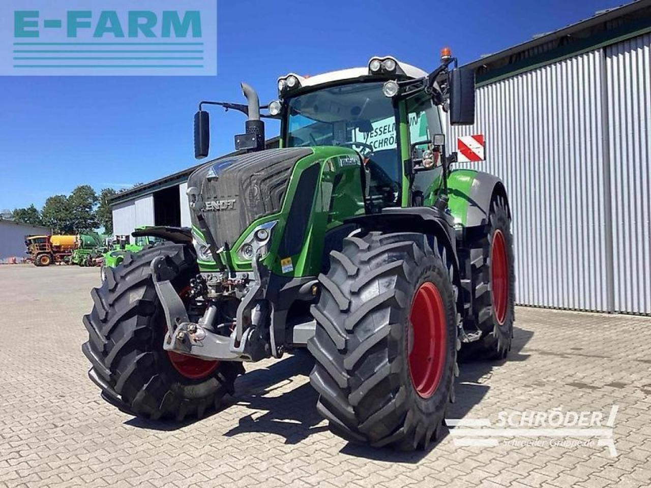 Fendt 824 vario s4 profi plus ProfiPlus - Traktor: 3 kép. Fendt 824 vario s4 profi plus ProfiPlus - Traktor: 3 kép.