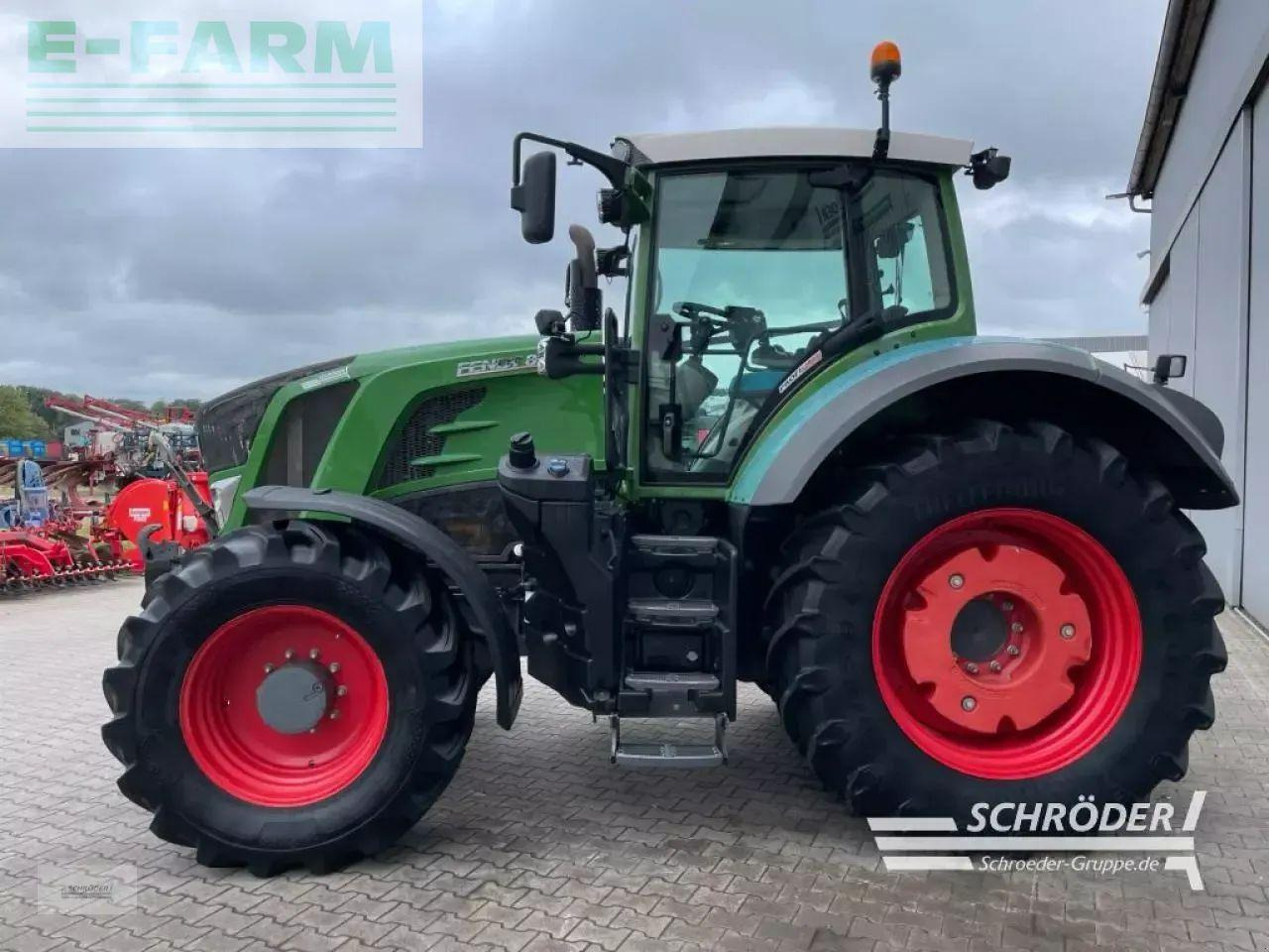 Fendt 824 vario s4 profi plus ProfiPlus - Traktor: 4 kép. Fendt 824 vario s4 profi plus ProfiPlus - Traktor: 4 kép.