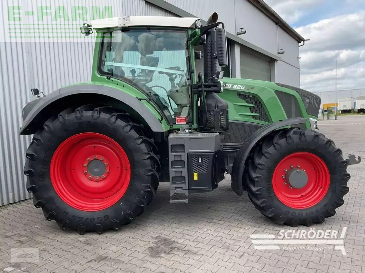 Fendt 826 s4 profi plus - Traktor: 2 kép. Fendt 826 s4 profi plus - Traktor: 2 kép.