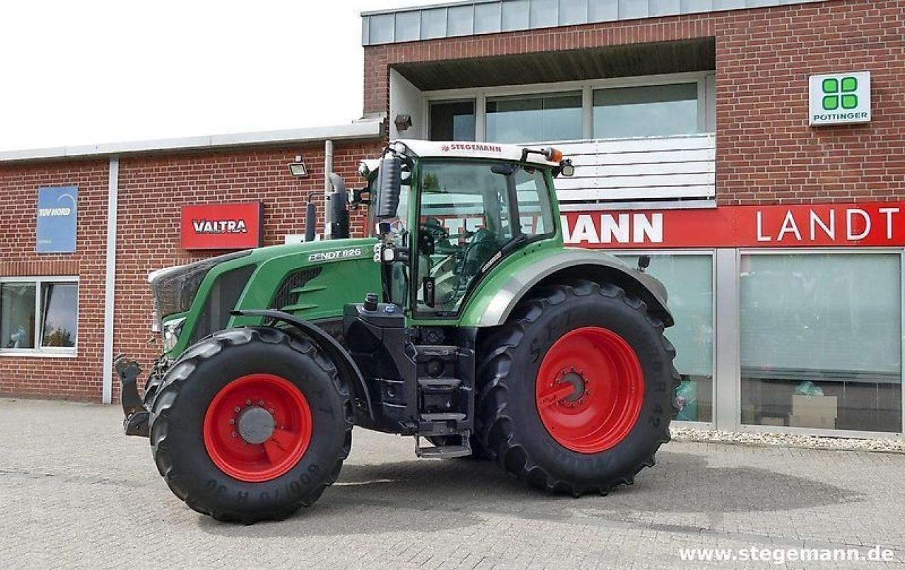Fendt 826 vario s profi plus ProfiPlus - Traktor: 2 kép. Fendt 826 vario s profi plus ProfiPlus - Traktor: 2 kép.