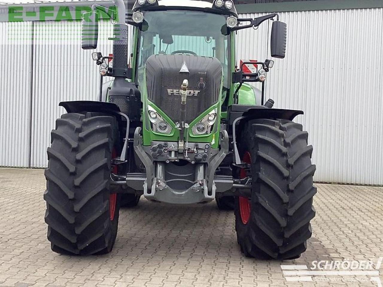 Fendt 826 vario s4 profi plus ProfiPlus - Traktor: 2 kép. Fendt 826 vario s4 profi plus ProfiPlus - Traktor: 2 kép.