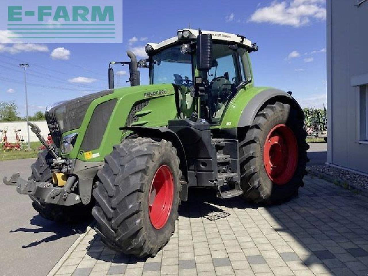 Fendt 826 vario s4 profi plus ProfiPlus - Traktor: 1 kép. Fendt 826 vario s4 profi plus ProfiPlus - Traktor: 1 kép.