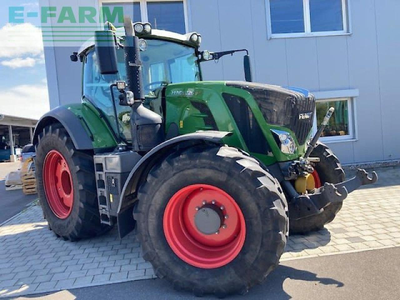 Fendt 826 vario s4 profi plus ProfiPlus - Traktor: 2 kép. Fendt 826 vario s4 profi plus ProfiPlus - Traktor: 2 kép.