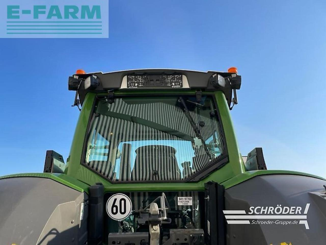 Fendt 826 vario s4 profi plus ProfiPlus - Traktor: 5 kép. Fendt 826 vario s4 profi plus ProfiPlus - Traktor: 5 kép.