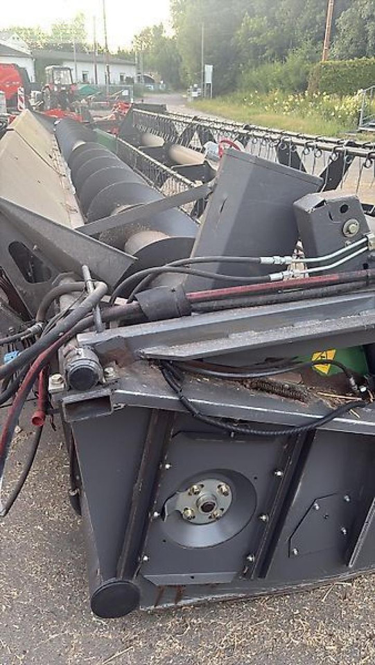 Fendt 8400 p al - Kombájn: 4 kép. Fendt 8400 p al - Kombájn: 4 kép.