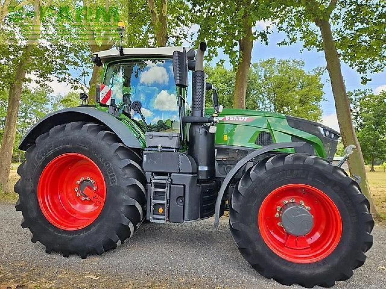 Fendt 933 gen6 profi plus 1900h ( 930 936 939 942 ) - Traktor: 5 kép. Fendt 933 gen6 profi plus 1900h ( 930 936 939 942 ) - Traktor: 5 kép.