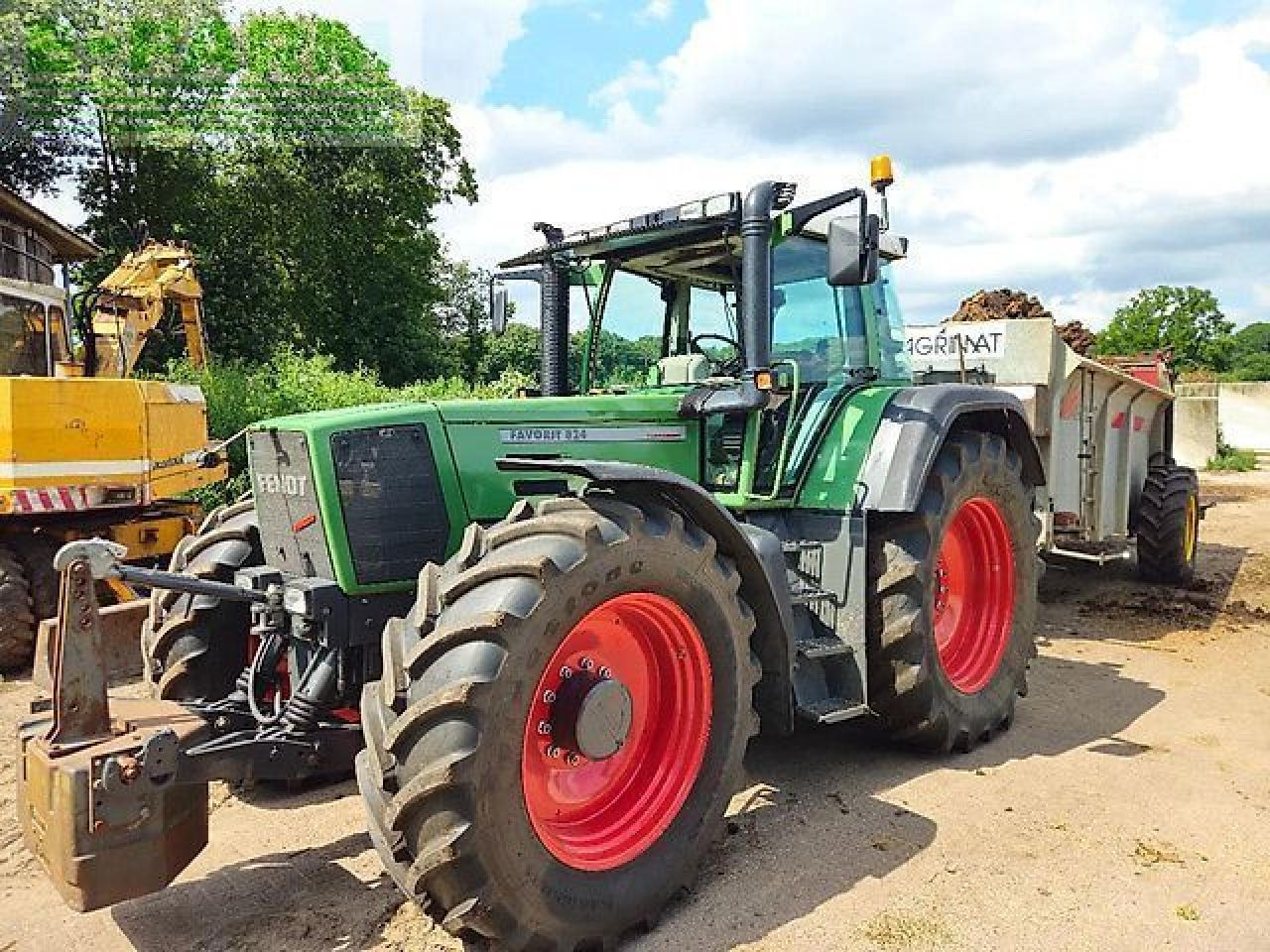 Fendt favorit 824 turboshift ( 816 818 822 ) - Traktor: 1 kép. Fendt favorit 824 turboshift ( 816 818 822 ) - Traktor: 1 kép.