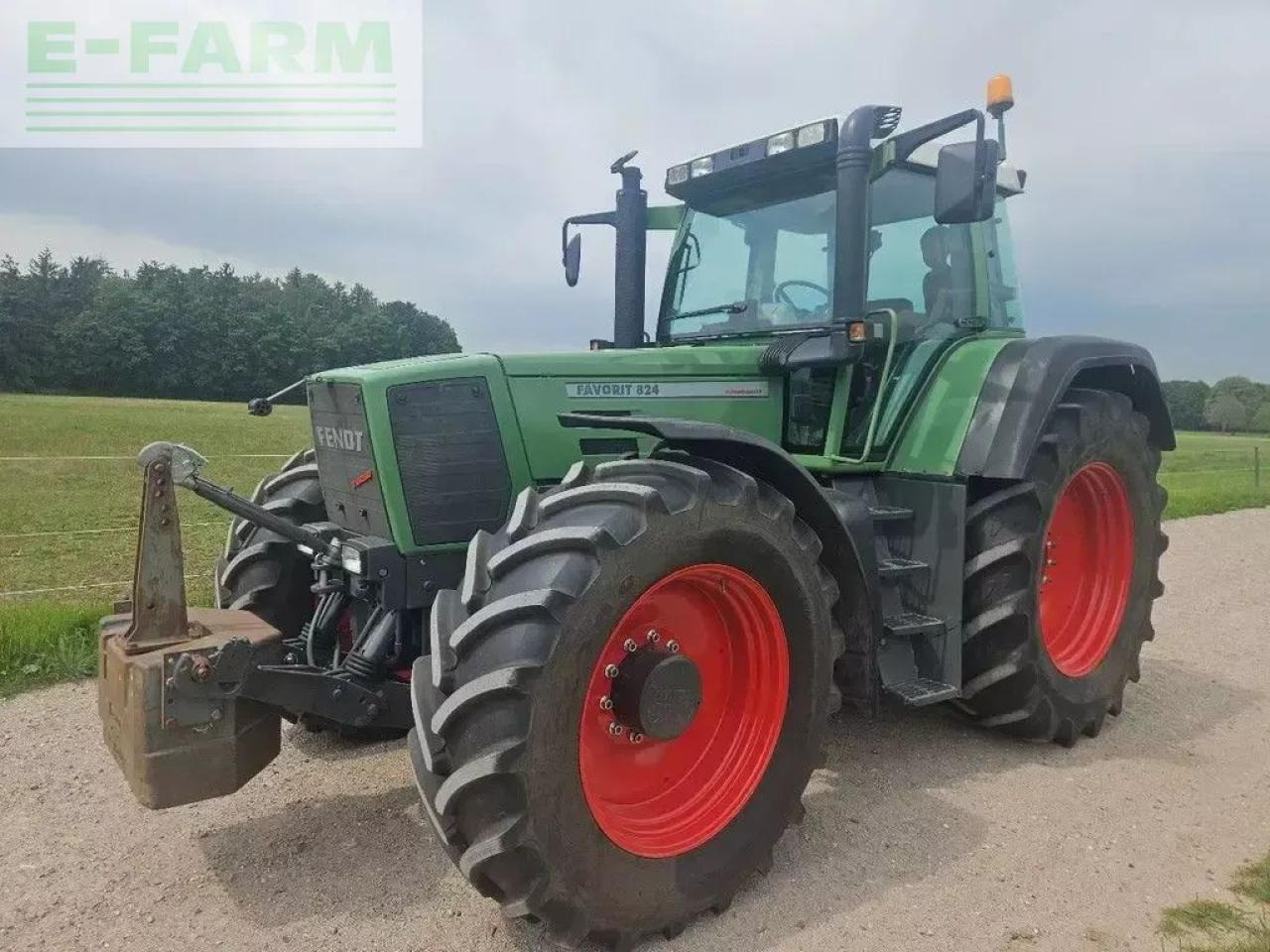 Fendt favorit 824 turboshift ( 816 818 822 ) - Traktor: 3 kép. Fendt favorit 824 turboshift ( 816 818 822 ) - Traktor: 3 kép.