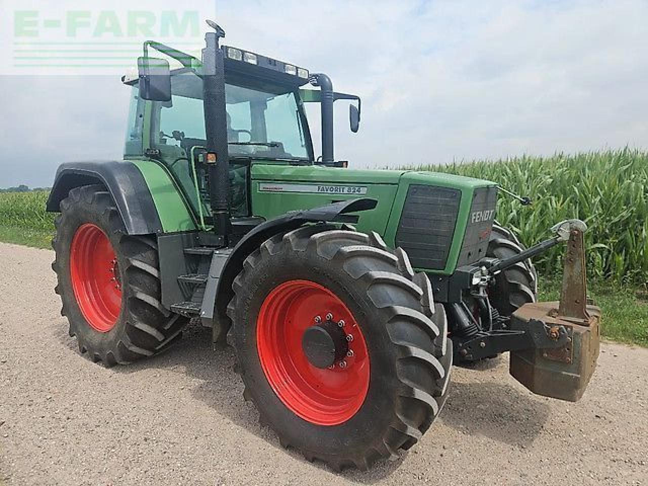 Fendt favorit 824 turboshift ( 816 818 822 ) - Traktor: 5 kép. Fendt favorit 824 turboshift ( 816 818 822 ) - Traktor: 5 kép.