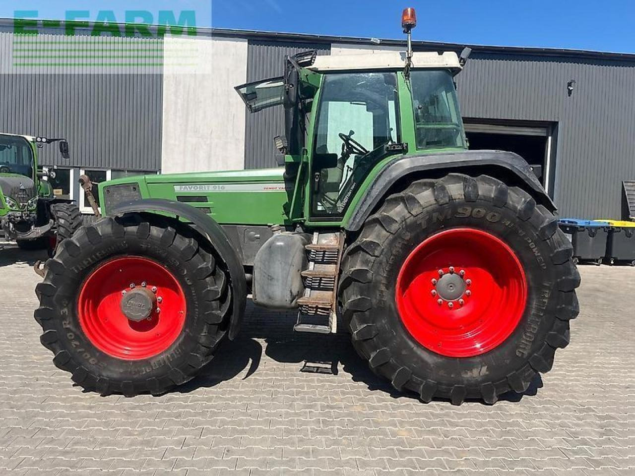 Fendt favorit 916 - Traktor: 4 kép. Fendt favorit 916 - Traktor: 4 kép.