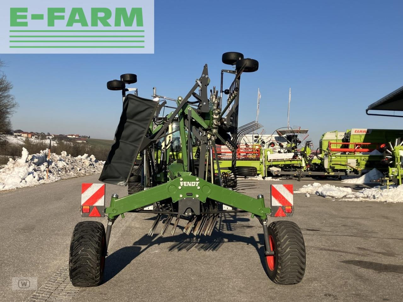 Fendt former 7850 - Szénaforgató: 4 kép. Fendt former 7850 - Szénaforgató: 4 kép.