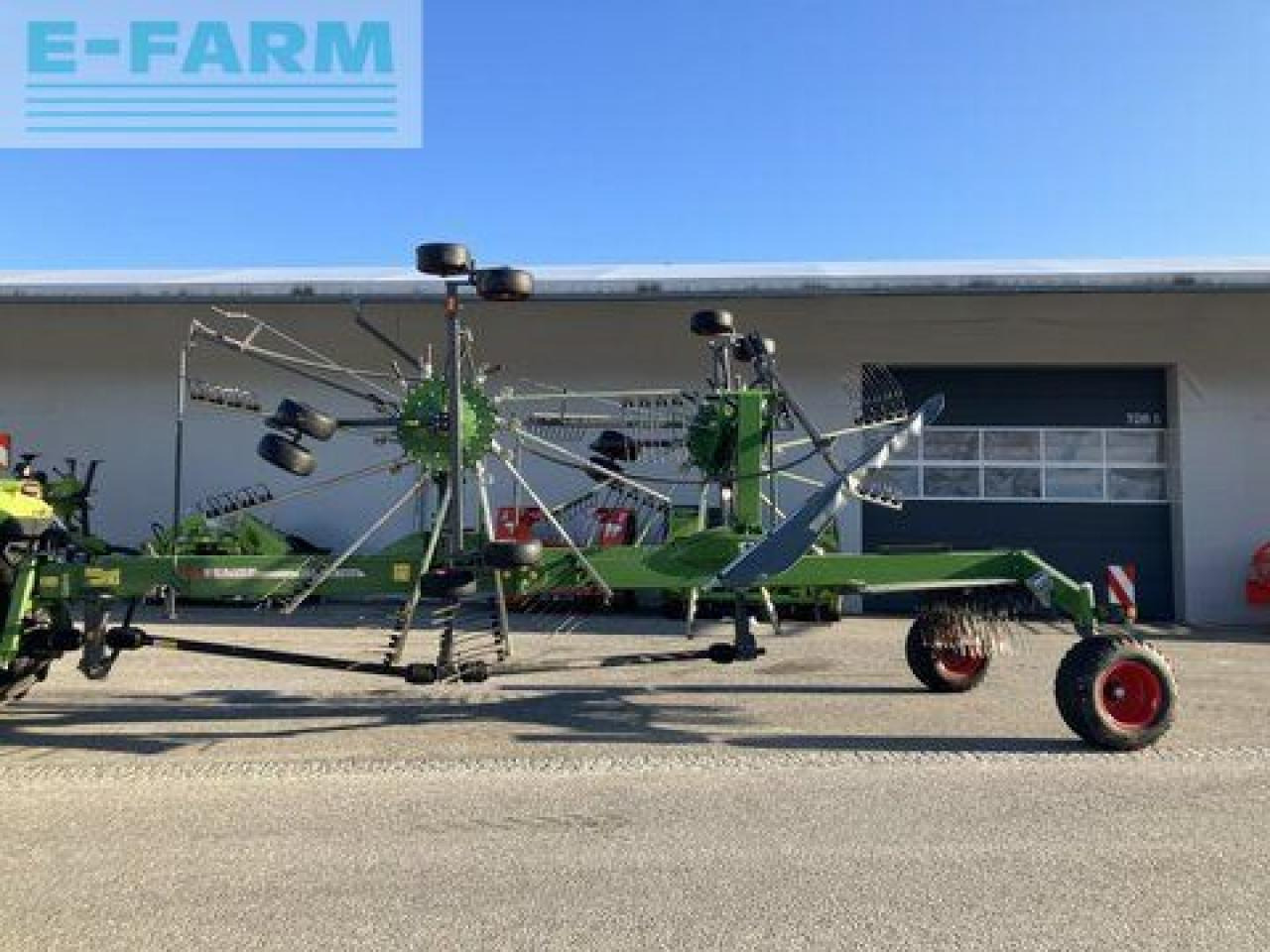 Fendt former 7850 - Szénaforgató: 2 kép. Fendt former 7850 - Szénaforgató: 2 kép.