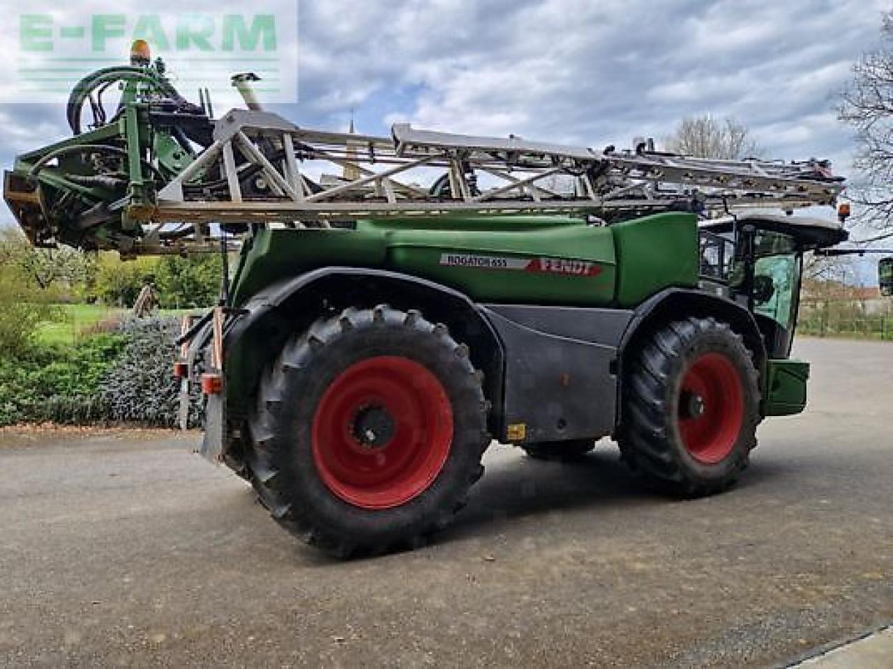 Fendt rogator 655 - Vontatott permetezők: 4 kép. Fendt rogator 655 - Vontatott permetezők: 4 kép.