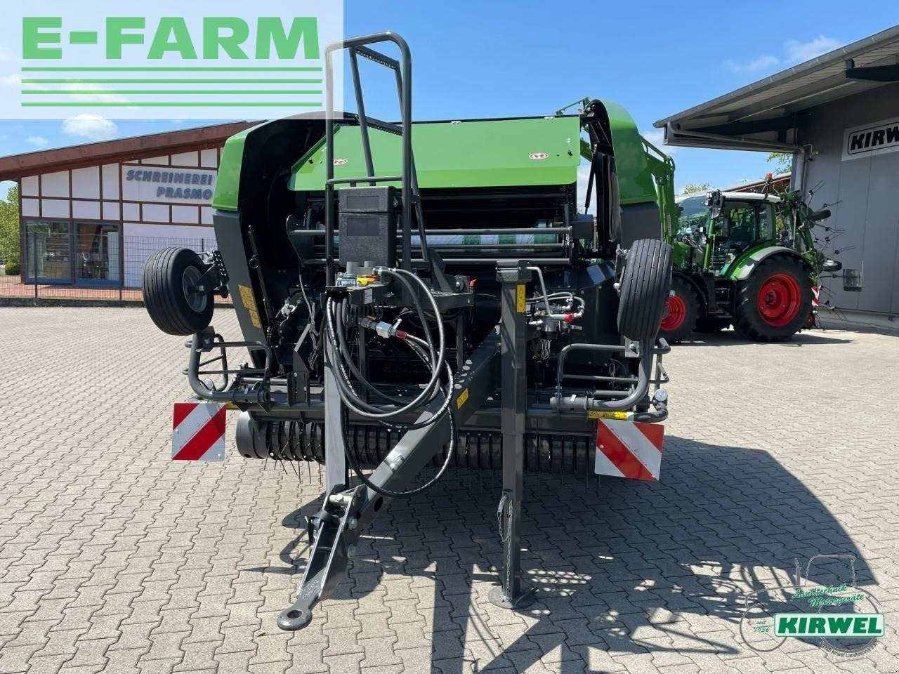 Fendt rotana 130 f - Kocka bálázó: 2 kép. Fendt rotana 130 f - Kocka bálázó: 2 kép.
