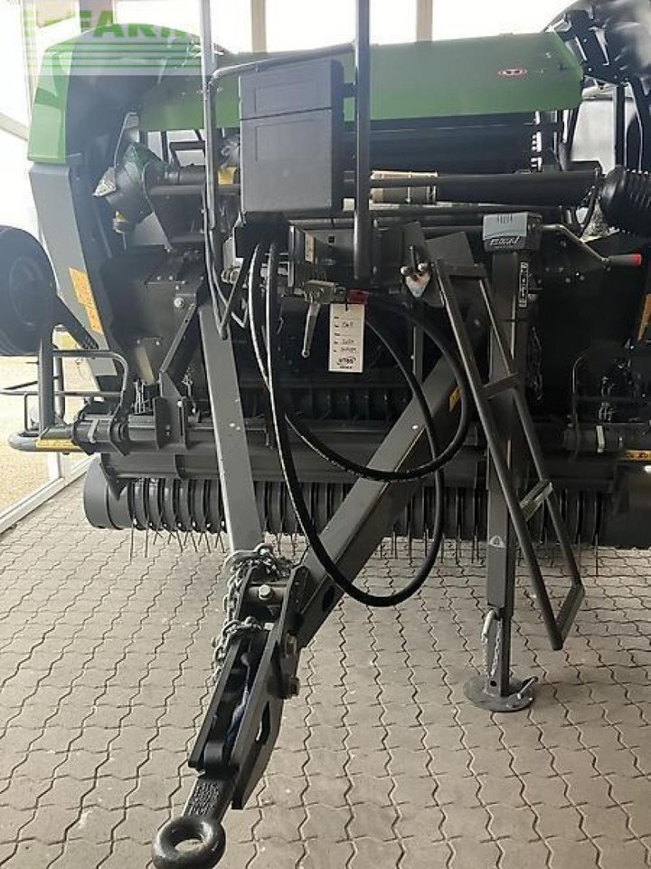 Fendt rotana 130f - Kocka bálázó: 5 kép. Fendt rotana 130f - Kocka bálázó: 5 kép.