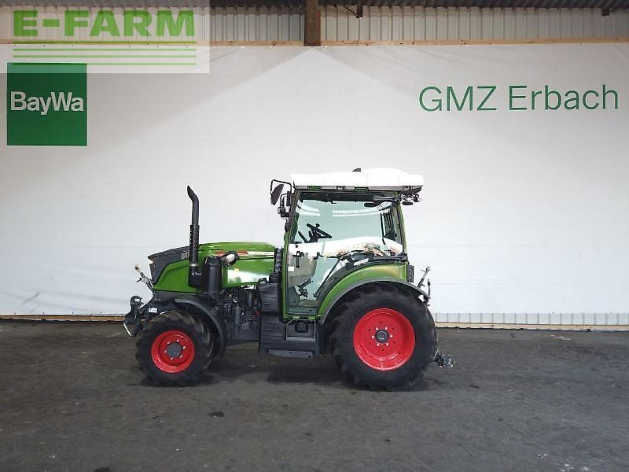 Fendt traktor 211 v vario gen3 V - Traktor: 2 kép. Fendt traktor 211 v vario gen3 V - Traktor: 2 kép.