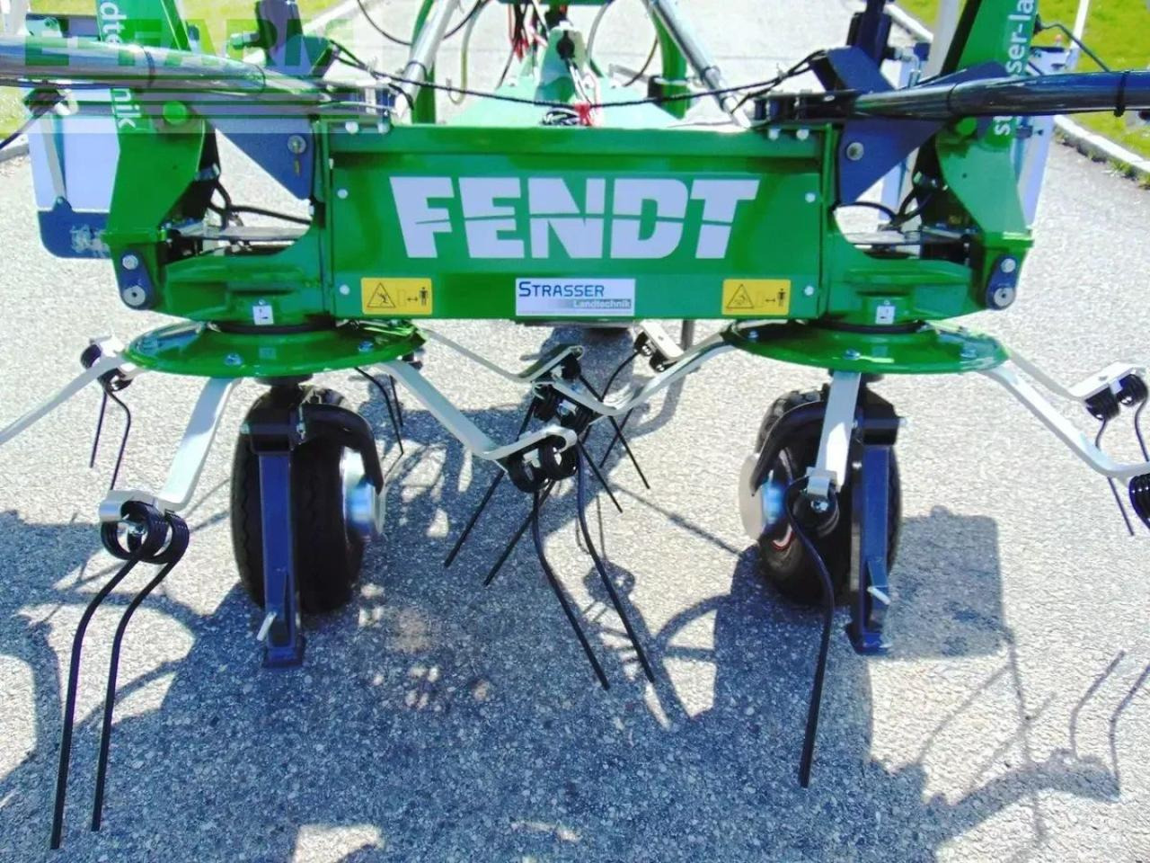 Fendt twister 8608 dn - Szénaforgató: 4 kép. Fendt twister 8608 dn - Szénaforgató: 4 kép.