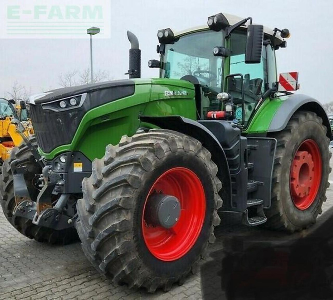 Fendt vario 1042 s4 profi plus - Traktor: 1 kép. Fendt vario 1042 s4 profi plus - Traktor: 1 kép.