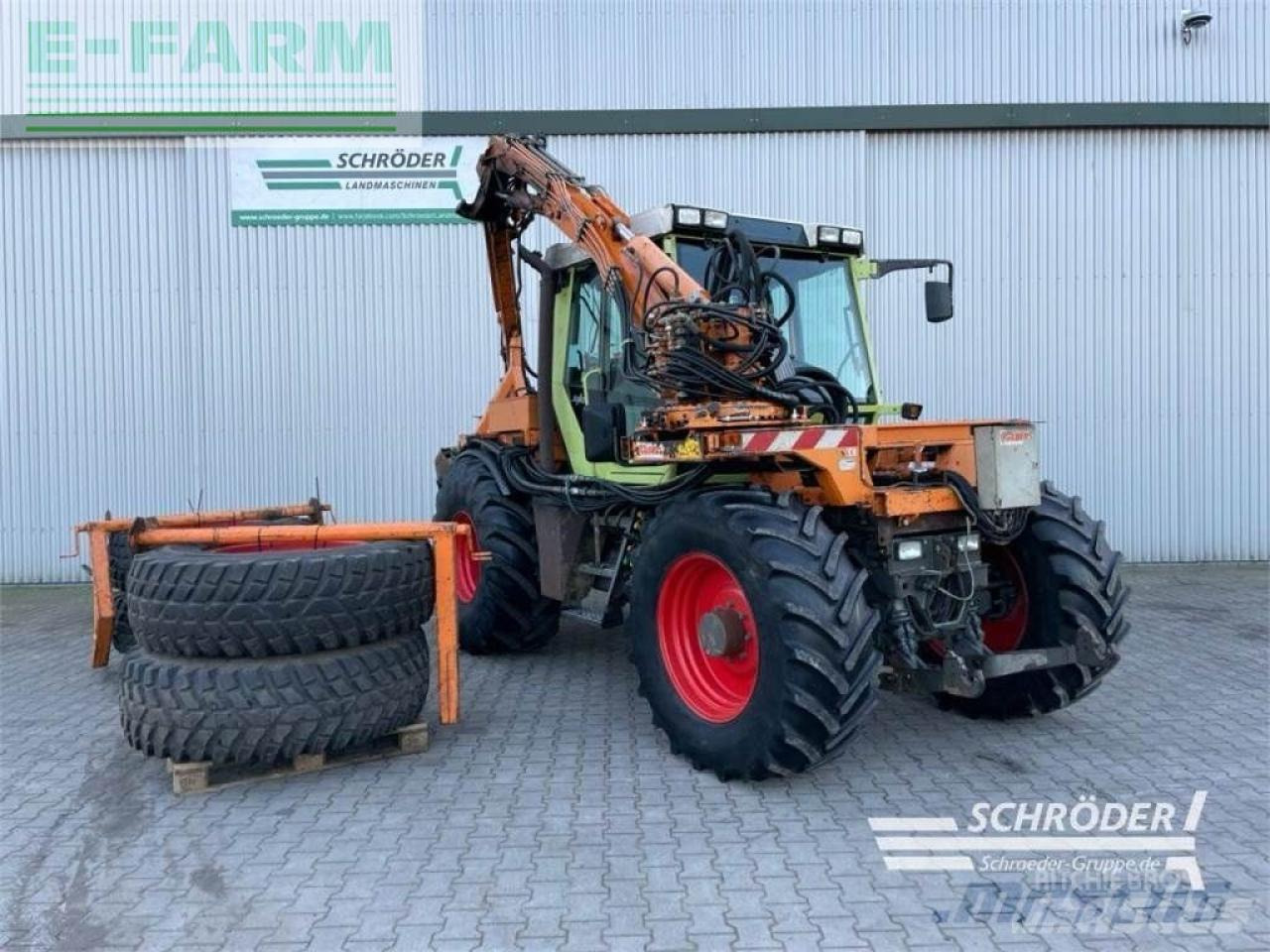 Fendt xylon 524 - Traktor: 1 kép. Fendt xylon 524 - Traktor: 1 kép.