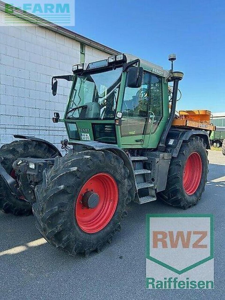 Traktor Fendt xylon 524 mit mulag ausleger: 12 kép.