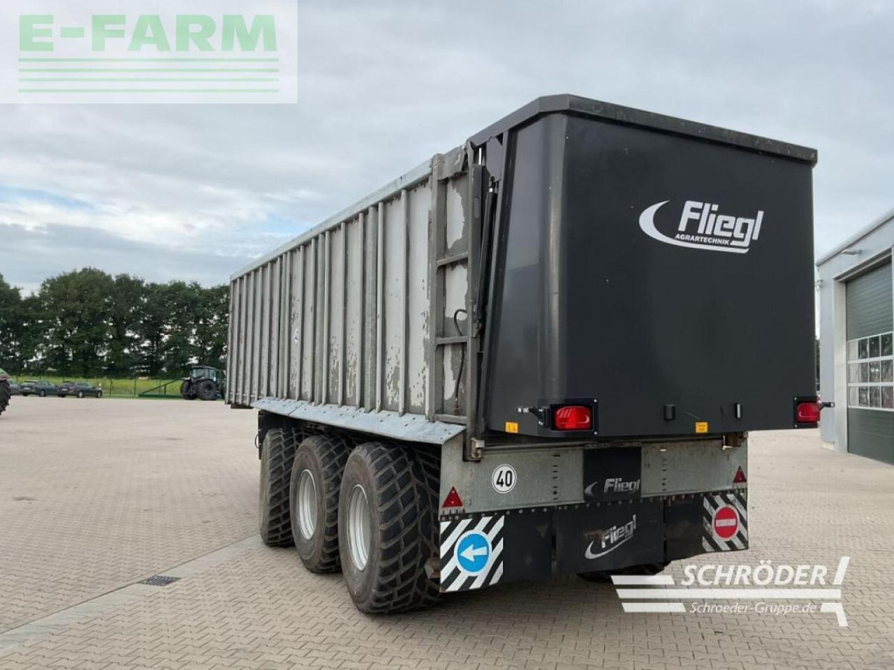 Fliegl asw 288 - Mezőgazdasági billenőpótkocsi: 4 kép. Fliegl asw 288 - Mezőgazdasági billenőpótkocsi: 4 kép.
